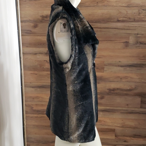 💃Jessica Simpson💃XL Faux Fur Vest - Picture 2 of 3